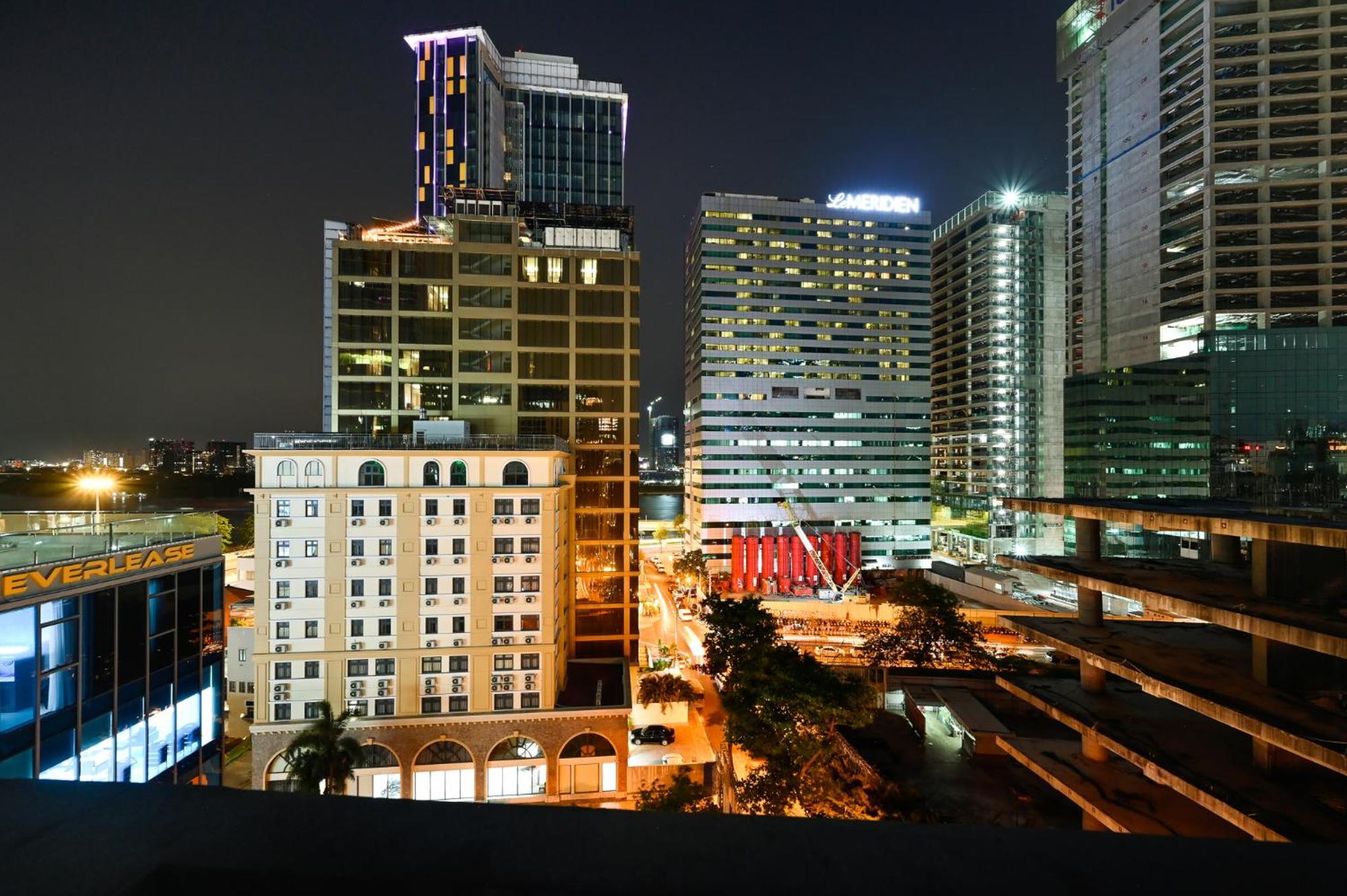La Opera Saigon Hotel โฮจิมินห์ซิตี้ ภายนอก รูปภาพ